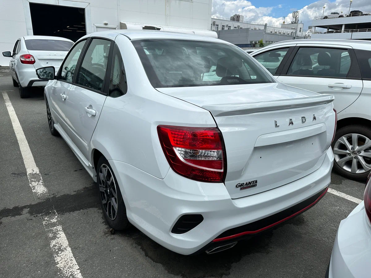 Lada Granta Sportline в Тюмень - фото №4