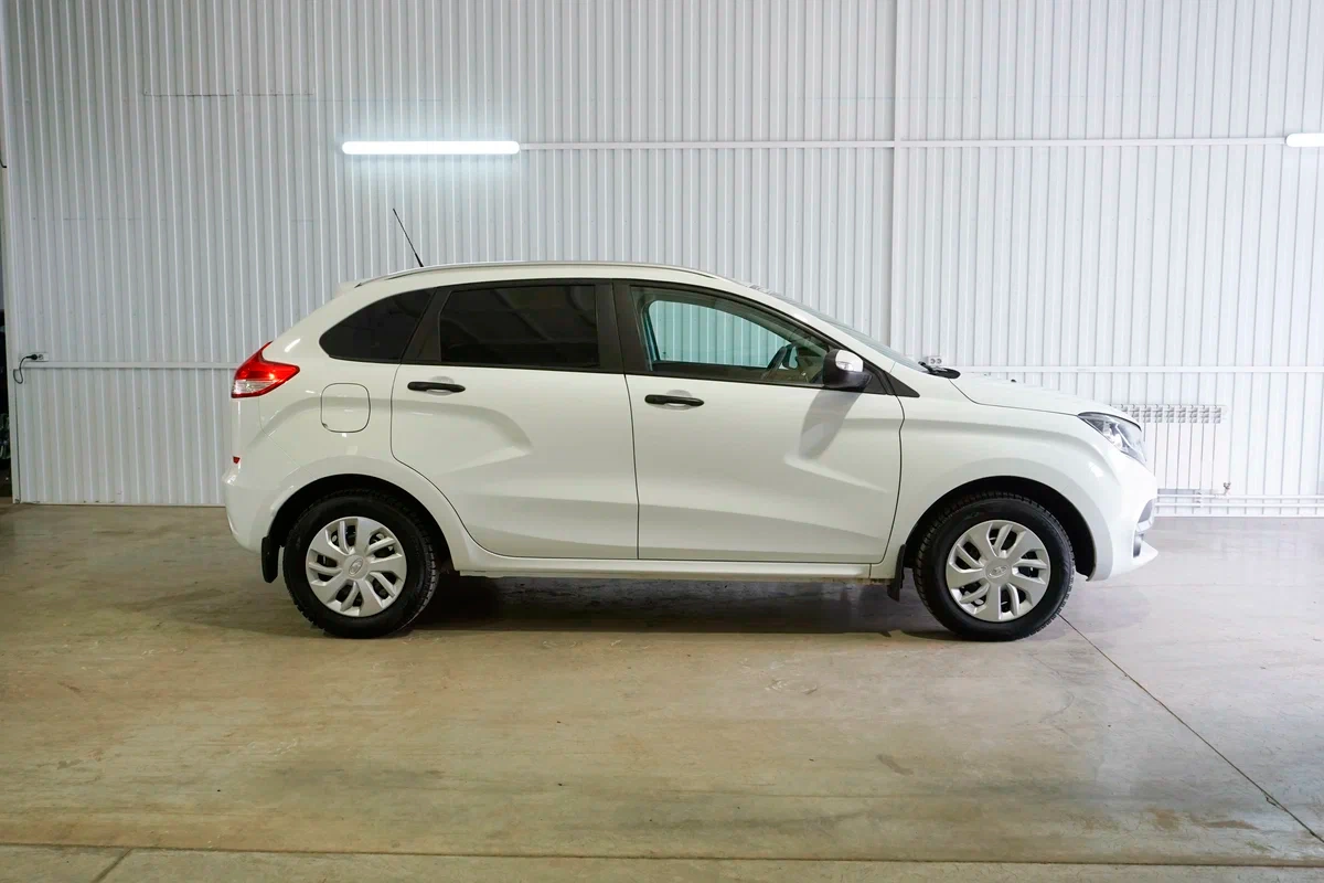 Lada Xray в Тюмень - фото №3